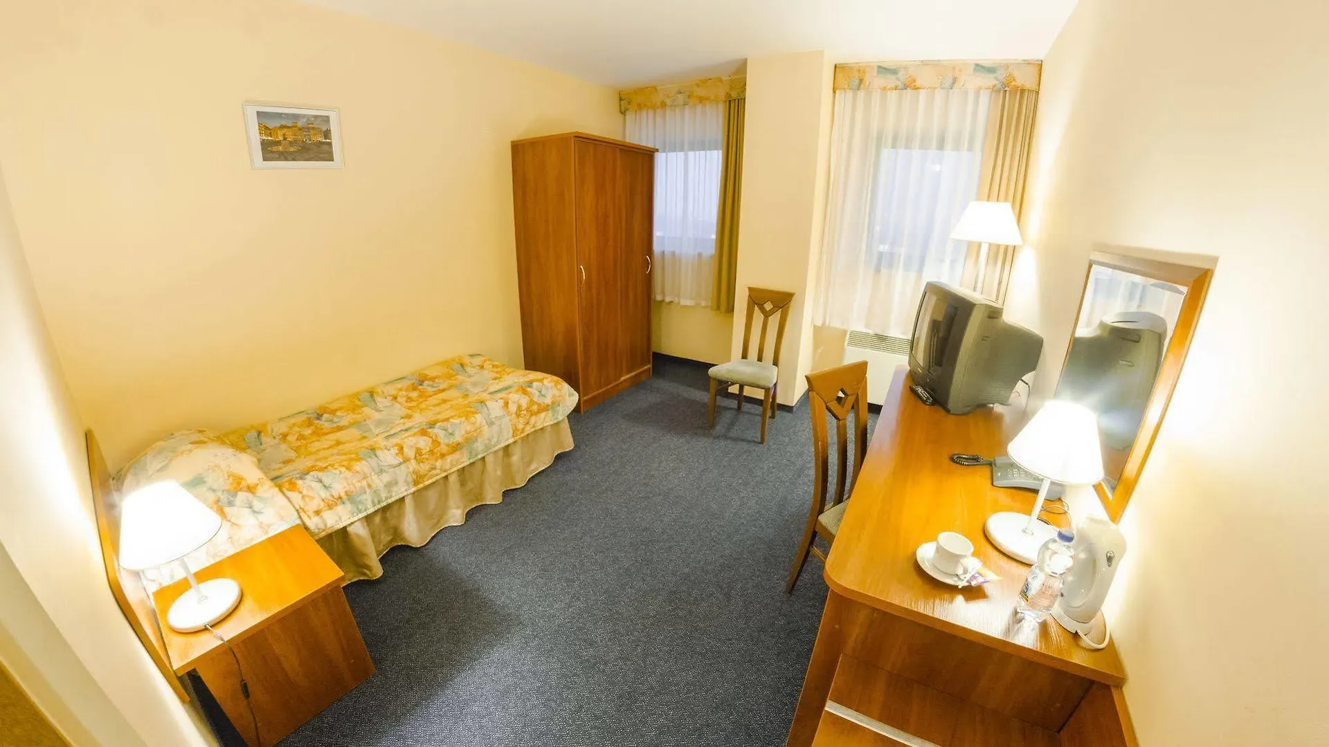 Sangate Hotel Airport Varšava