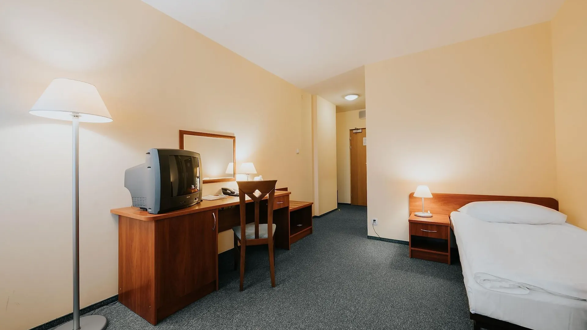 Sangate Hotel Airport Varšava