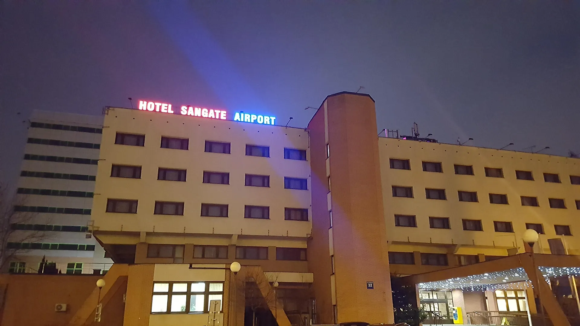 Sangate Hotel Airport Varšava