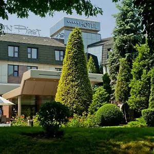 & 5* Cracovia