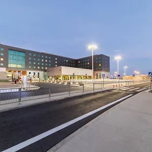 Ξενοδοχείο Courtyard By Marriott Airport, Βαρσοβία