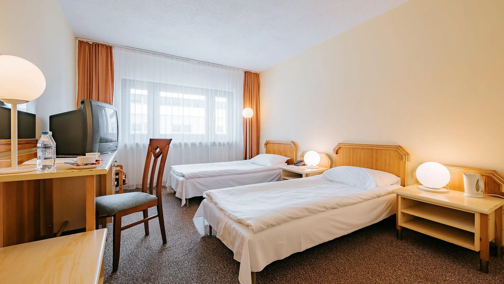 ורשה Sangate Hotel Airport