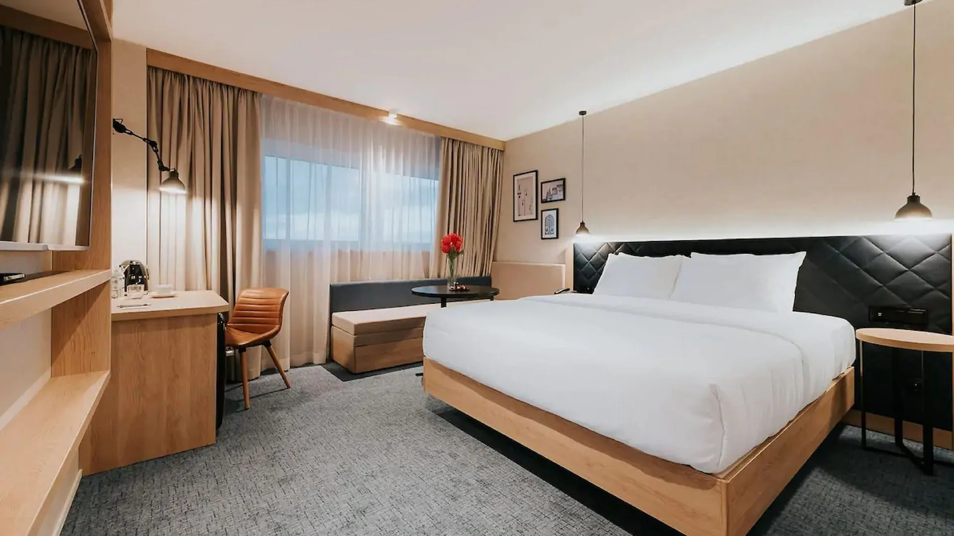 ורשה Sangate Hotel Airport