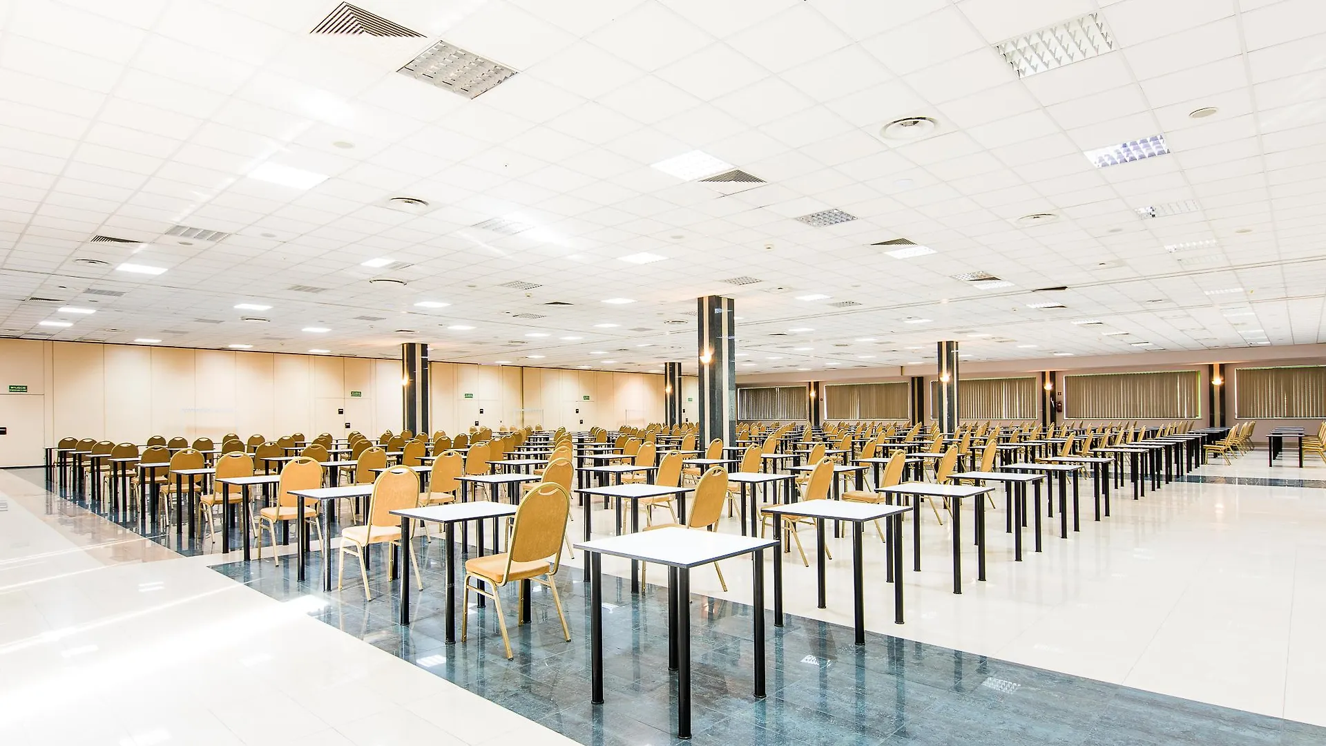 Sangate Hotel Airport Warsaw