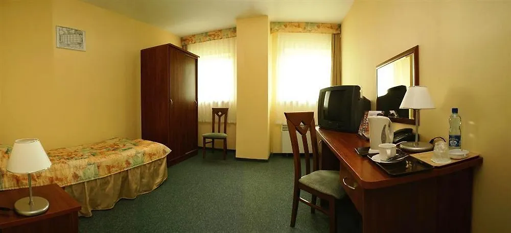 Sangate Hotel Airport Warsaw