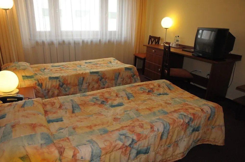 ורשה Sangate Hotel Airport