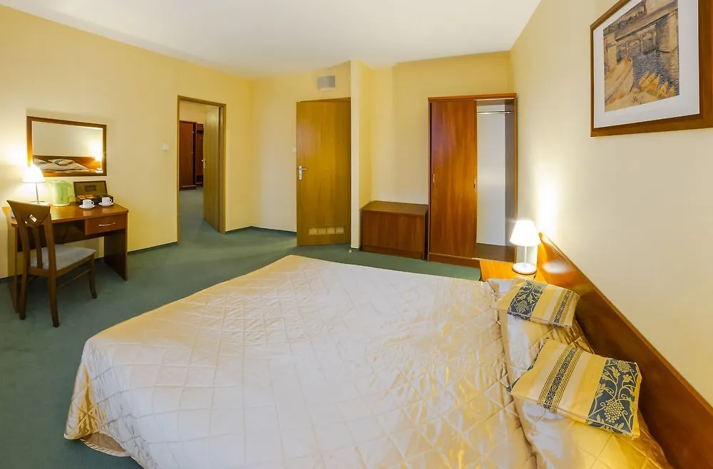 ורשה Sangate Hotel Airport פולין