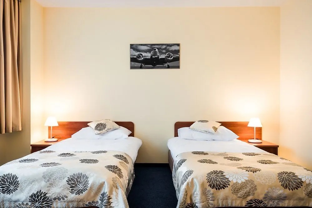 ורשה Sangate Hotel Airport