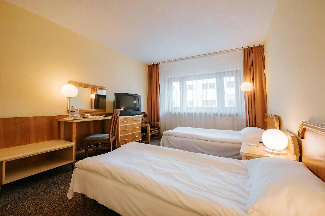 ורשה Sangate Hotel Airport